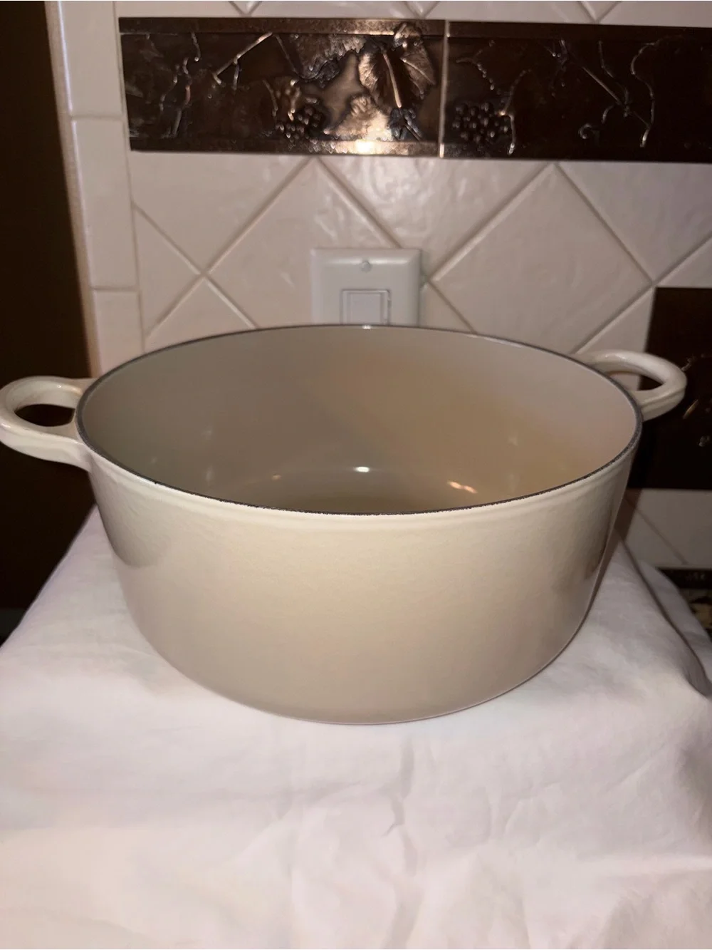 Le Creuset® Signature 5.5 qt. Round Dutch Oven #26 France
